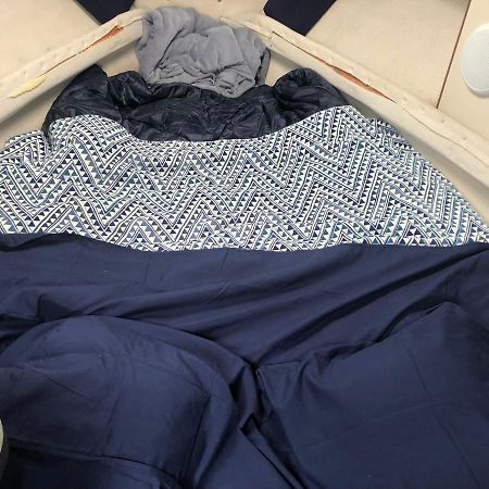 Отель Superbe Bateau « Le Nanylia » Булонь-сюр-Мер Экстерьер фото